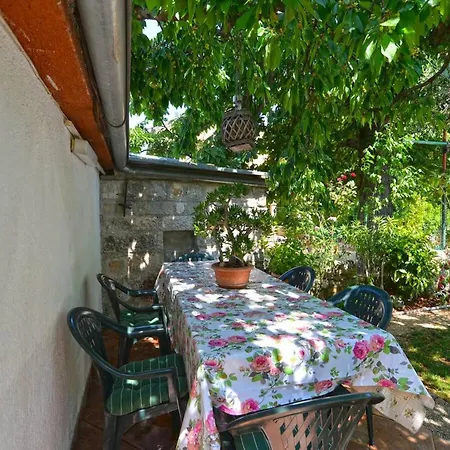 Spacious With Garden Apartman Poreč