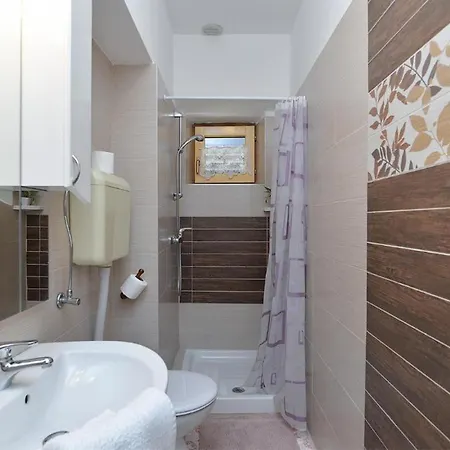 Spacious With Garden * Poreč