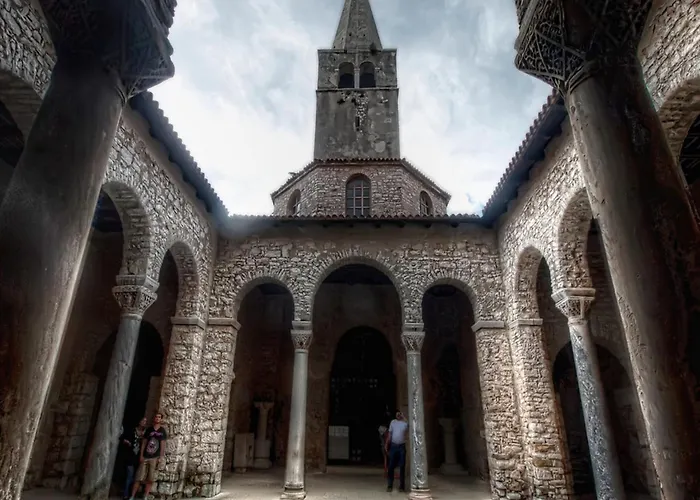 Apartamento Spacious With Garden Poreč