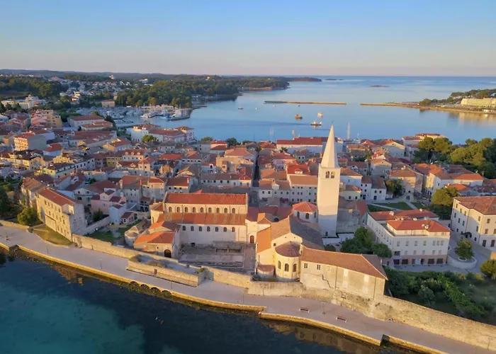 Spacious With Garden Apartamento Poreč