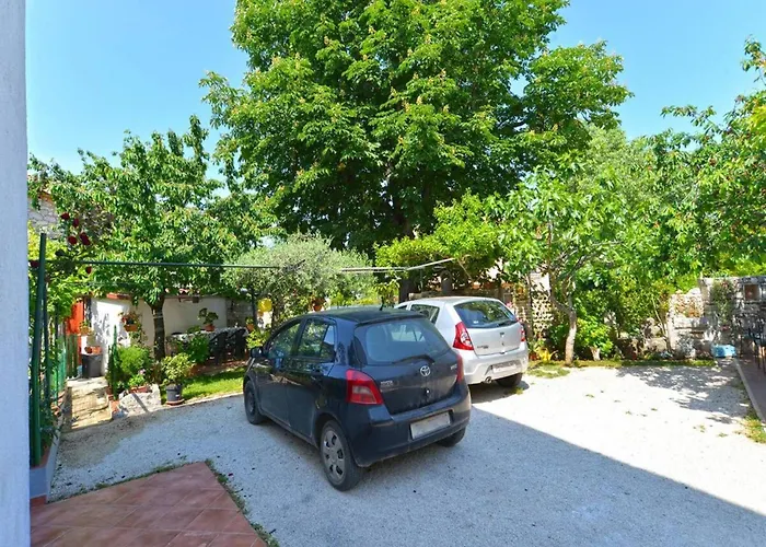 Apartamento Spacious With Garden Poreč
